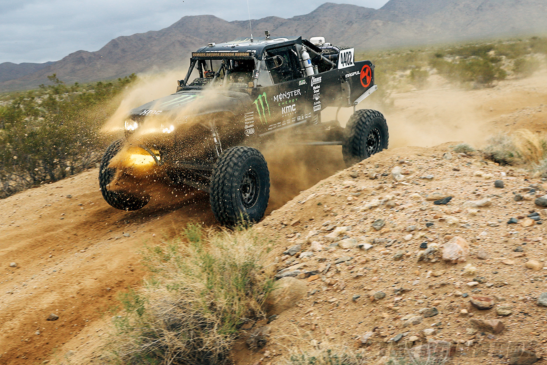 Rock Racing vs. Rock Crawling • STATE OF SPEED