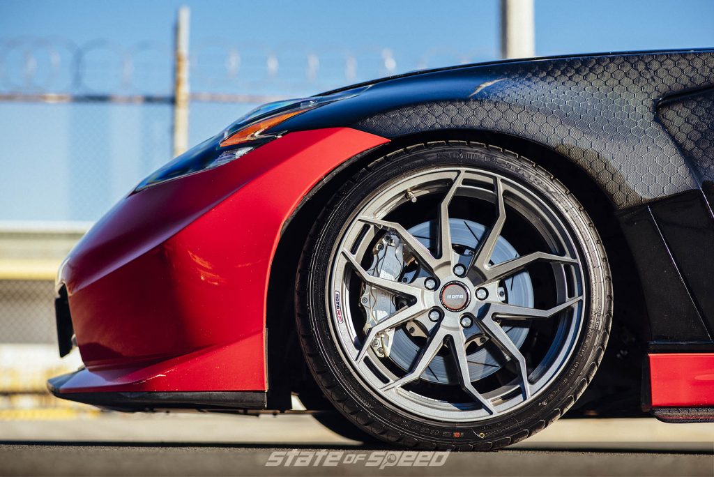 370Z with Momo RF5C Flow formed wheels