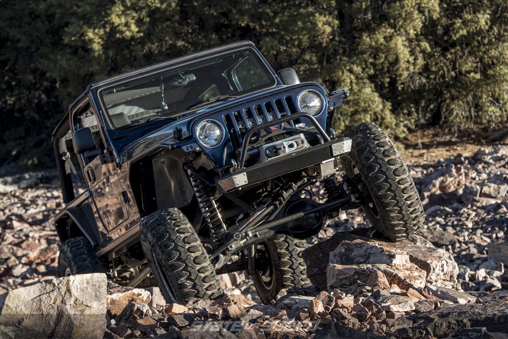 Jeep LJ with linked suspension