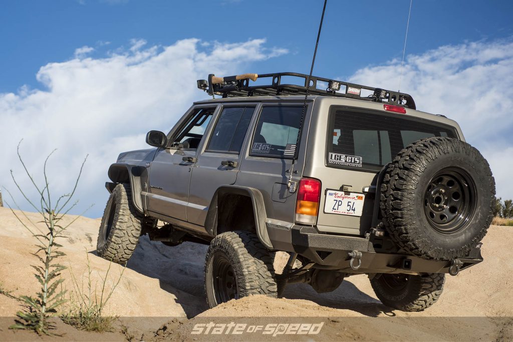 Jeep XJ with rear leaf springs