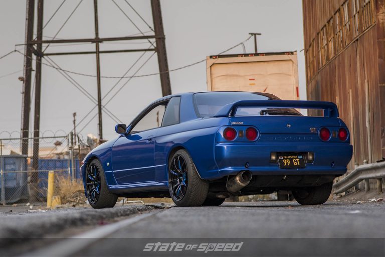 Nissan skyline r32 godzilla