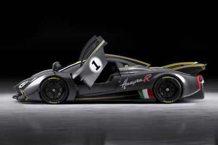 Huayra R side profile shot
