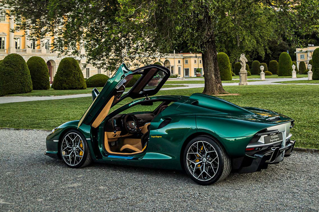 interior of touring superleggera arese rh95