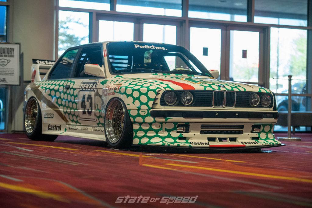 Peaches 43 TIC TAC Live to Offend LTO widebody E30 BMW at SEMA 2021