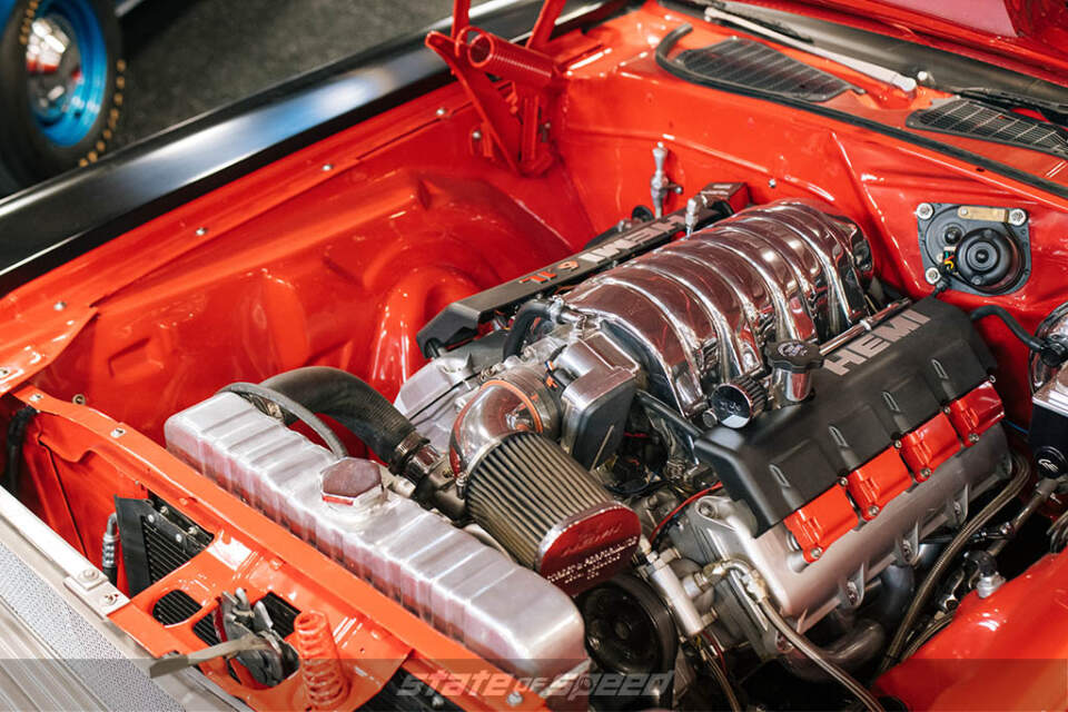 ’72 Dodge Challenger Custom Hardtop hemi engine