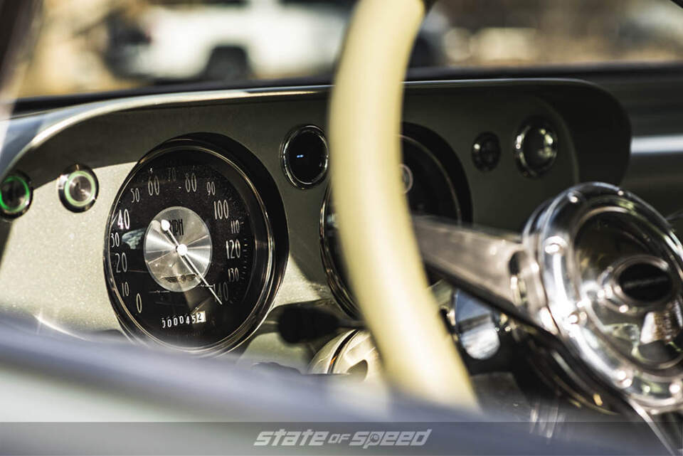 Gauge cluster in a classic muscle car