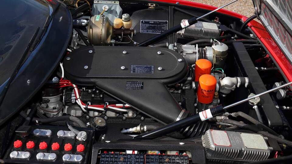 engine of Ferrari GTB/4