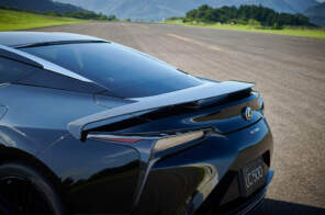 new carbon fiber wing on lc 500