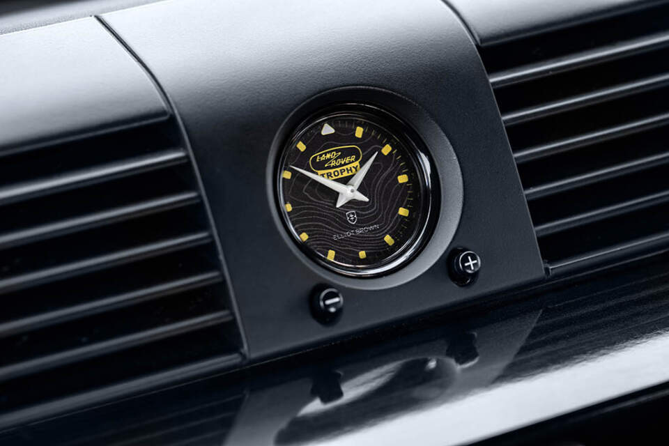land rover trophy clock